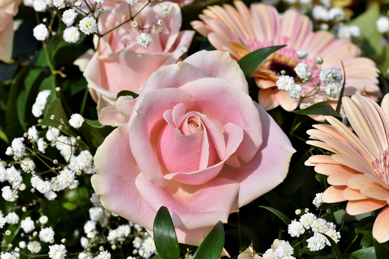 How to Keep Your Flower Bouquet Last Longer